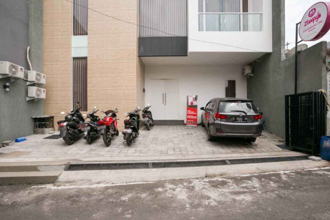 Reddoorz Syariah Near Lapangan Pancasila Simpang Lima Hostel Semarang Exterior photo